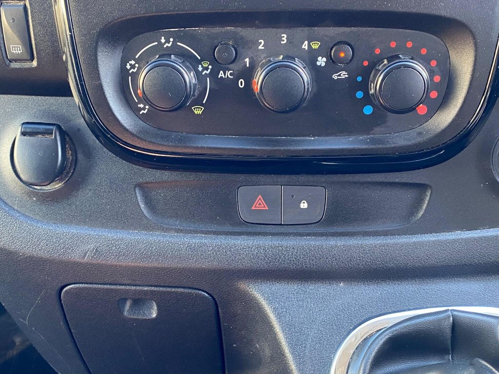 Used Vauxhall Vivaro 2015 for sale - 77920065: Photo 34