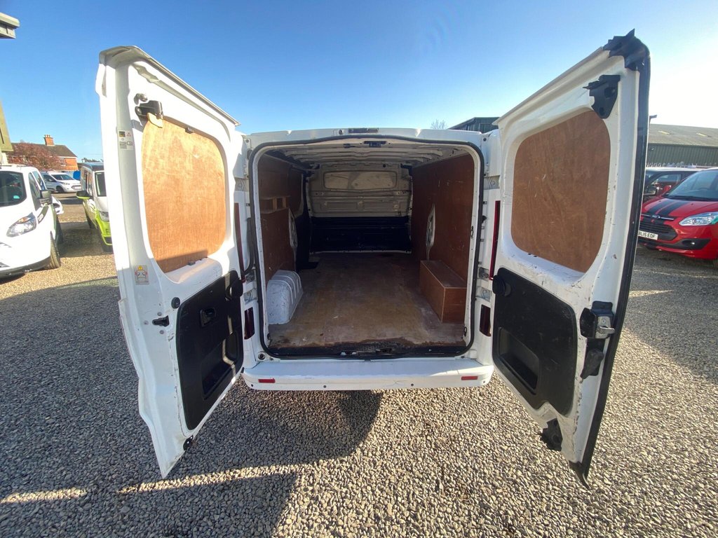 Used Vauxhall Vivaro 2015 for sale - 77920065: Photo 46