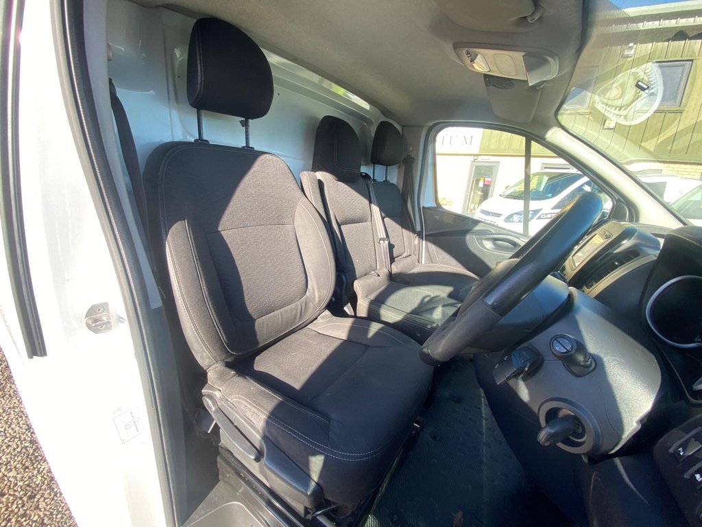 Used Vauxhall Vivaro 2015 for sale - 77920065: Photo 6