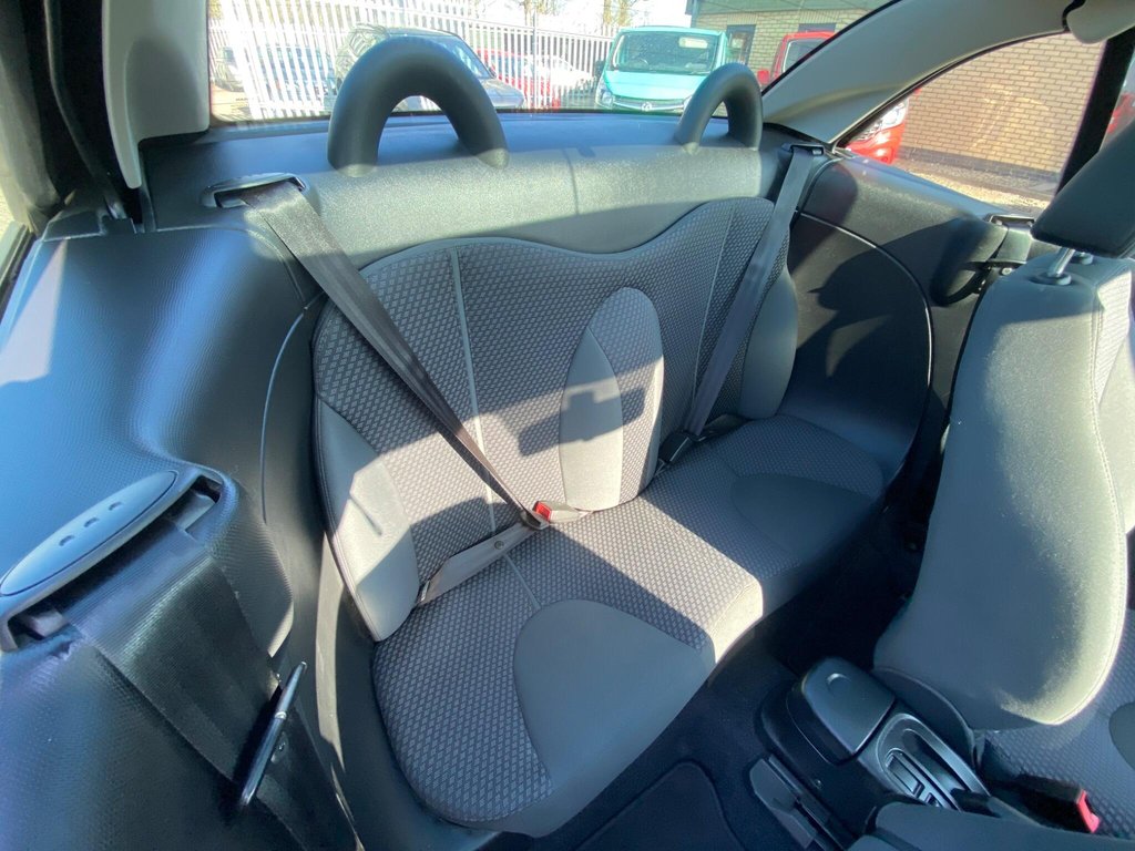 Used Nissan Micra C+C 2006 for sale - 77779952: Photo 13