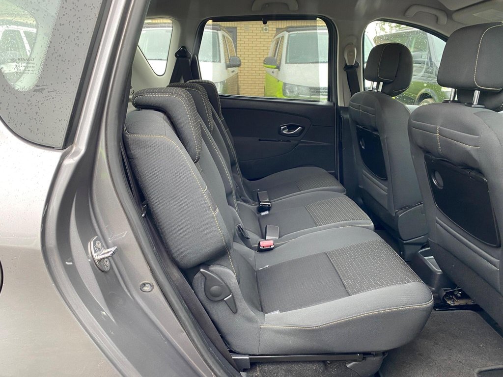 Used Renault Scenic 2011 for sale - 77525815: Photo 12