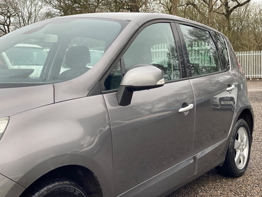 Used Renault Scenic 2011 for sale - 77525815: Photo 27