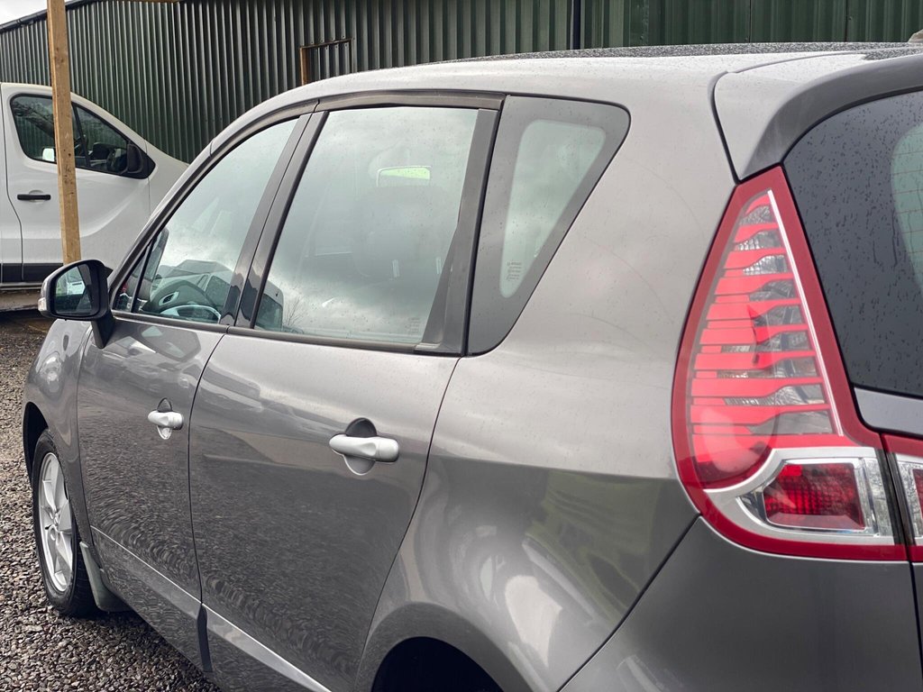 Used Renault Scenic 2011 for sale - 77525815: Photo 29