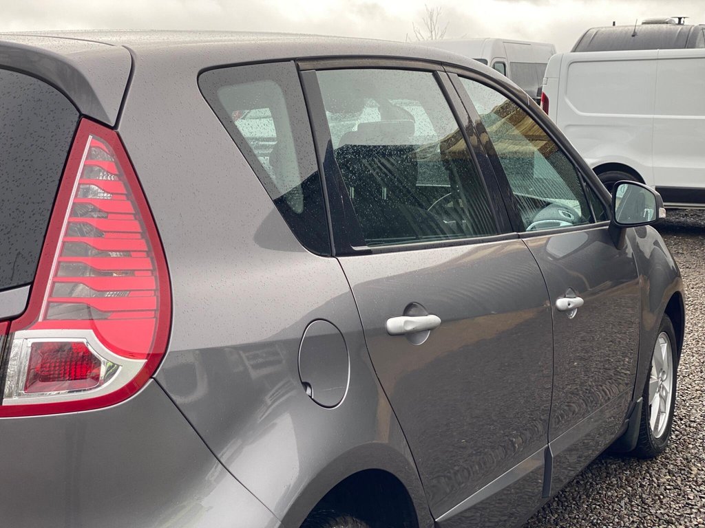 Used Renault Scenic 2011 for sale - 77525815: Photo 31