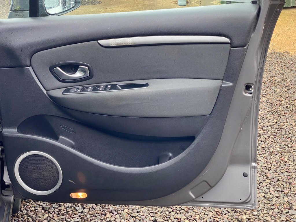 Used Renault Scenic 2011 for sale - 77525815: Photo 47