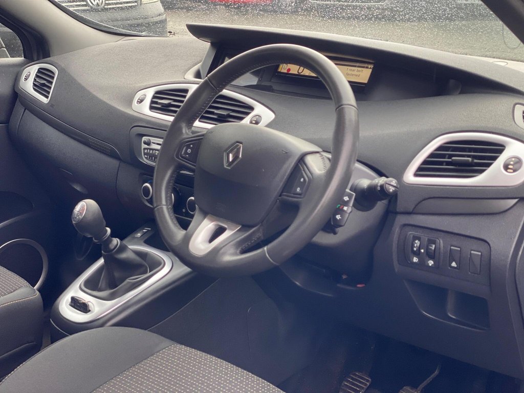 Used Renault Scenic 2011 for sale - 77525815: Photo 6