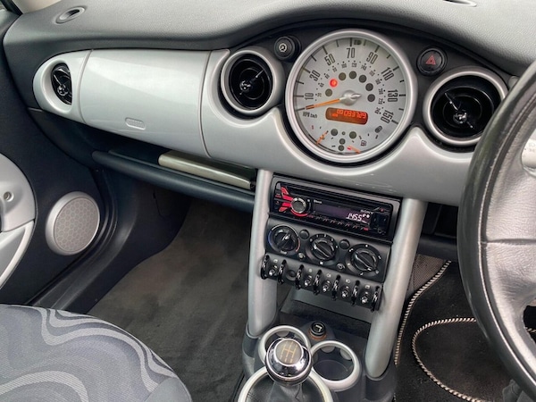 Used MINI Hatch 2002 for sale - 76261308: Photo 10