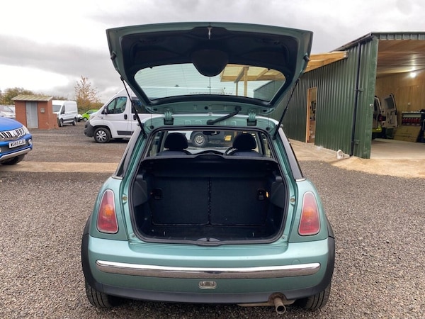 Used MINI Hatch 2002 for sale - 76261308: Photo 12