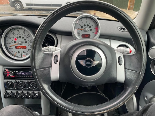 Used MINI Hatch 2002 for sale - 76261308: Photo 39