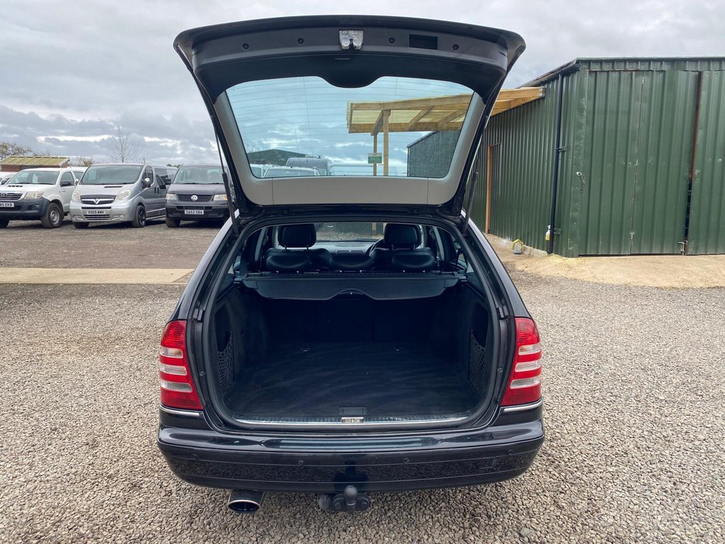 Used Mercedes-Benz C Class 2006 for sale - 77693071: Photo 13