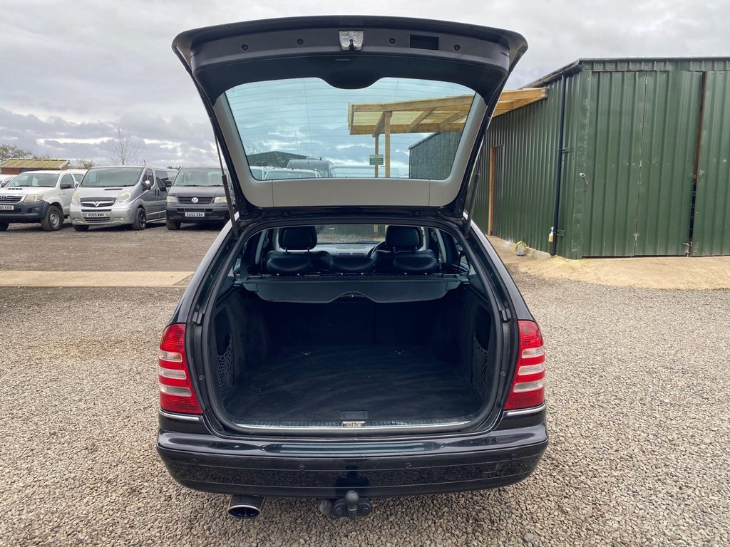 Used Mercedes-Benz C Class 2006 for sale - 77693071: Photo 49