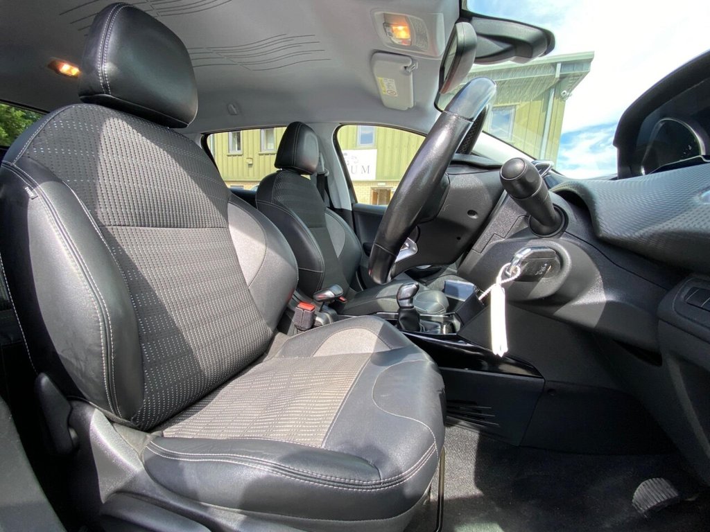 Used Peugeot 2008 2017 for sale - 76035101: Photo 8