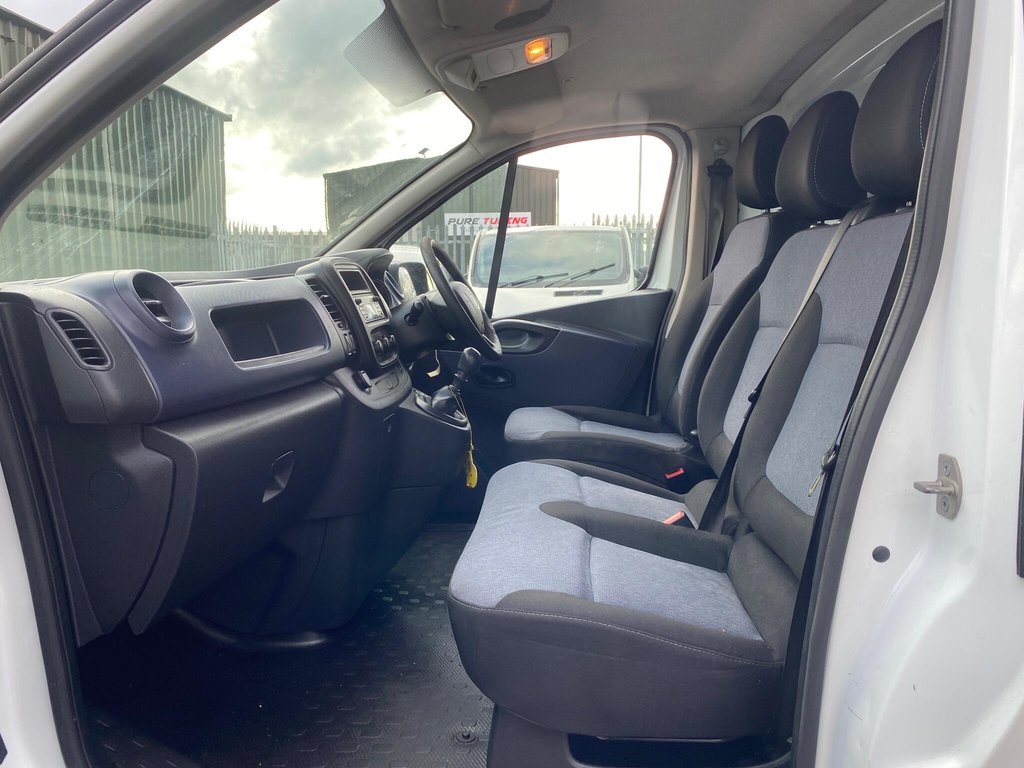 Used Vauxhall Vivaro 2016 for sale - 77642527: Photo 14