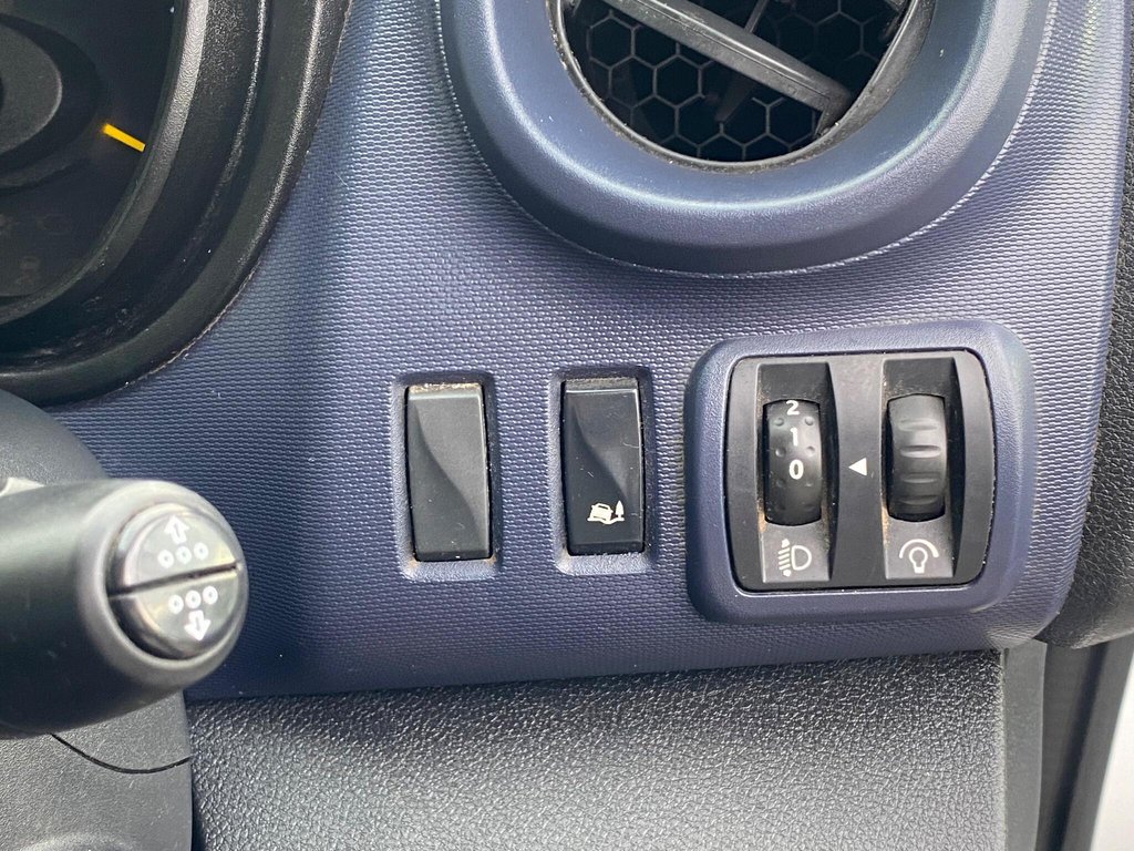 Used Vauxhall Vivaro 2016 for sale - 77642527: Photo 40