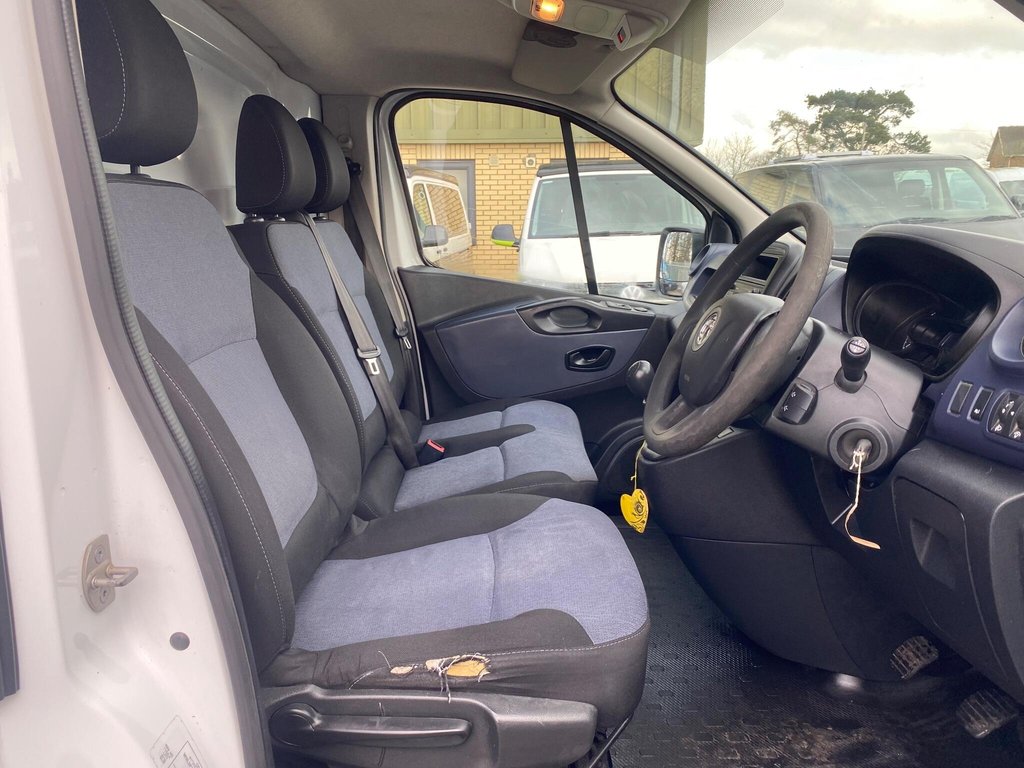 Used Vauxhall Vivaro 2016 for sale - 77642527: Photo 5