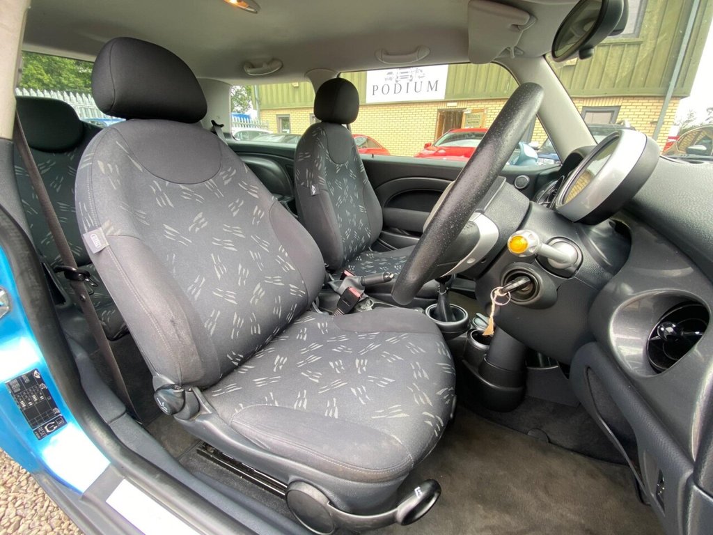 Used MINI Hatch 2005 for sale - 76035063: Photo 32