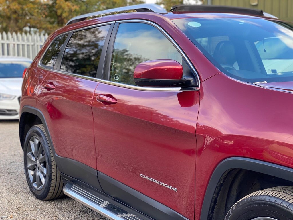 Used Jeep Cherokee 2015 for sale - 76372562: Photo 24