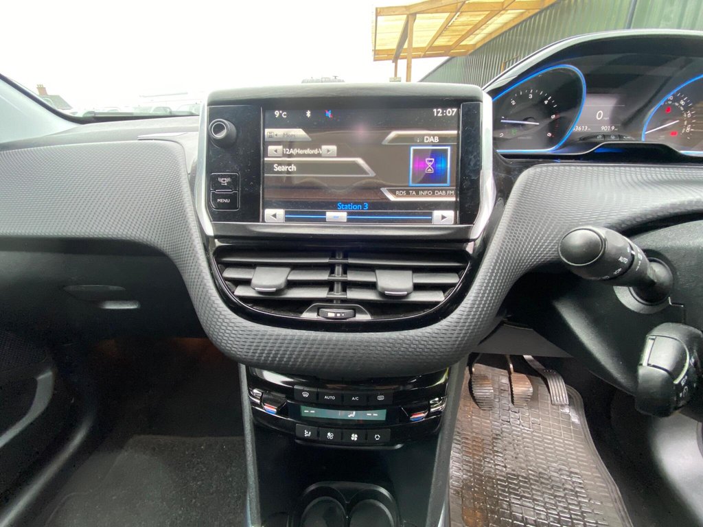 Used Peugeot 2008 2014 for sale - 77546900: Photo 8