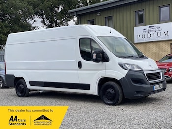 Used Peugeot Boxer 2017 for sale - 76210432: Photo