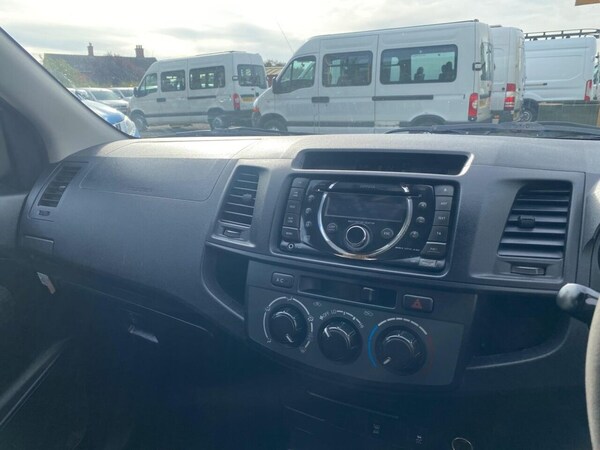 Used Toyota Hilux 2015 for sale - 76035137: Photo 23