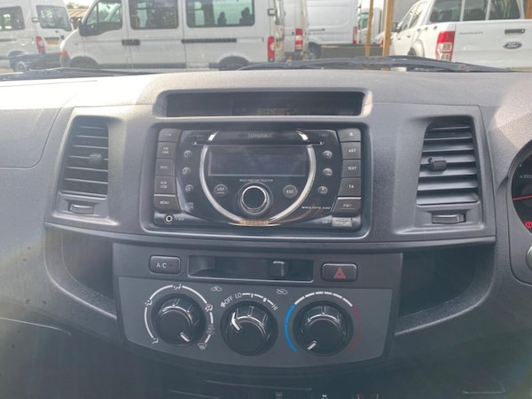 Used Toyota Hilux 2015 for sale - 76035137: Photo 25