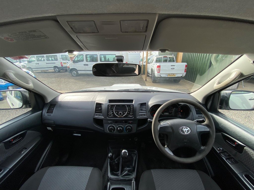 Used Toyota Hilux 2015 for sale - 76035137: Photo 34