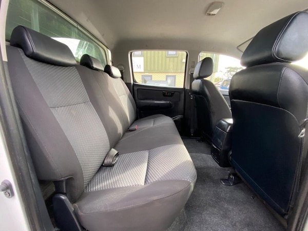 Used Toyota Hilux 2015 for sale - 76035137: Photo 38