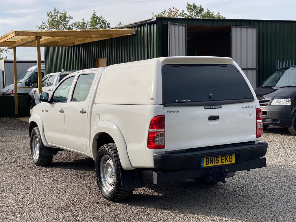 Used Toyota Hilux 2015 for sale - 76035137: Photo 4