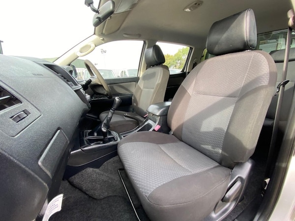 Used Toyota Hilux 2015 for sale - 76035137: Photo 50