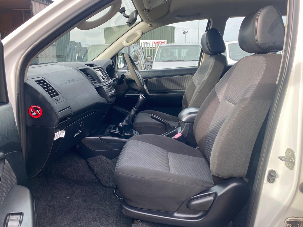 Used Toyota Hilux 2015 for sale - 76035137: Photo 7
