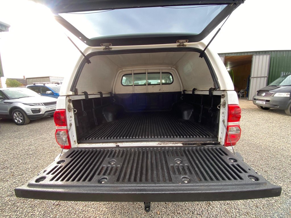 Used Toyota Hilux 2015 for sale - 76035137: Photo 9