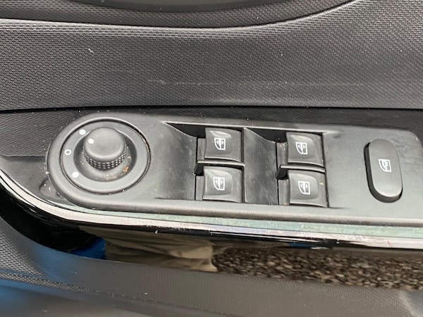 Used Renault Captur 2014 for sale - 76048383: Photo 44