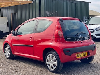 Used Peugeot 107 2010 for sale - 79543536: Photo