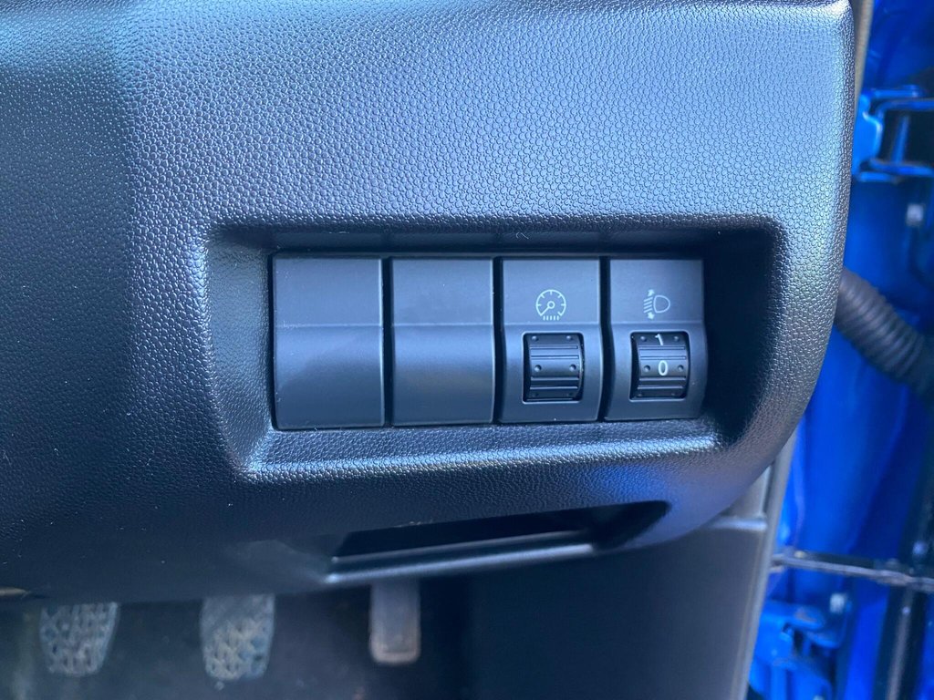 Used Mazda Mazda3 2005 for sale - 77056351: Photo 37