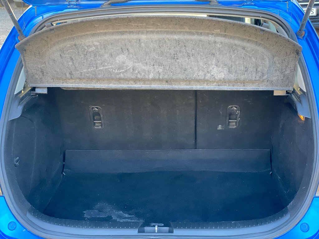 Used Mazda Mazda3 2005 for sale - 77056351: Photo 44