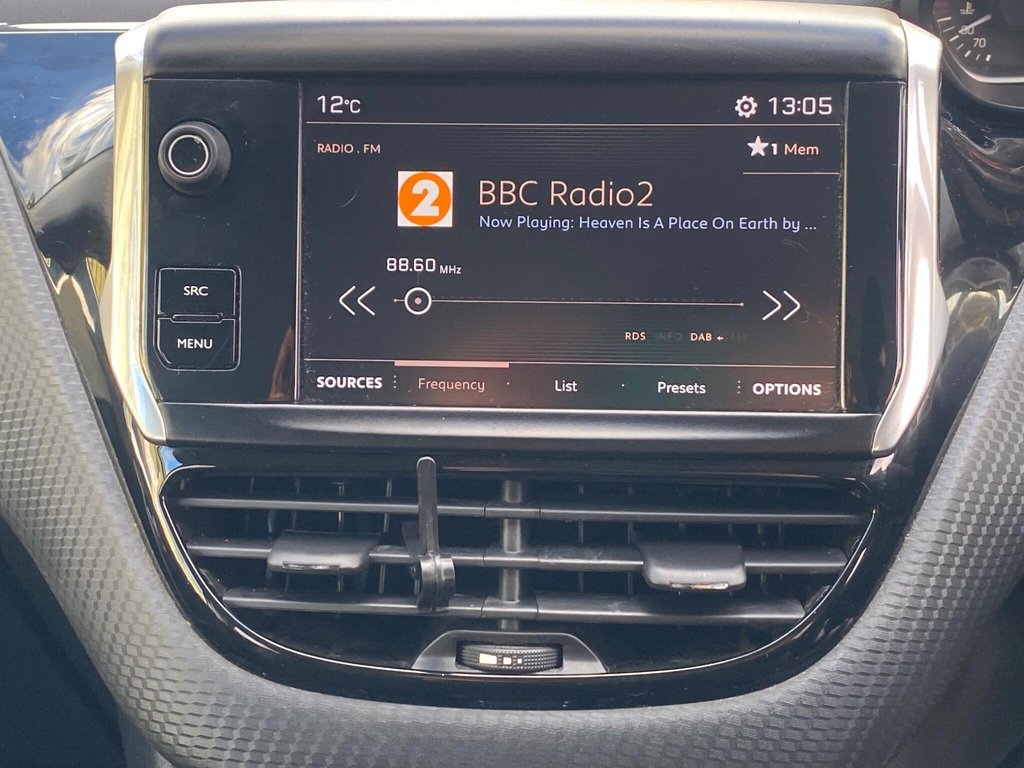 Used Peugeot 2008 2017 for sale - 77436517: Photo 32