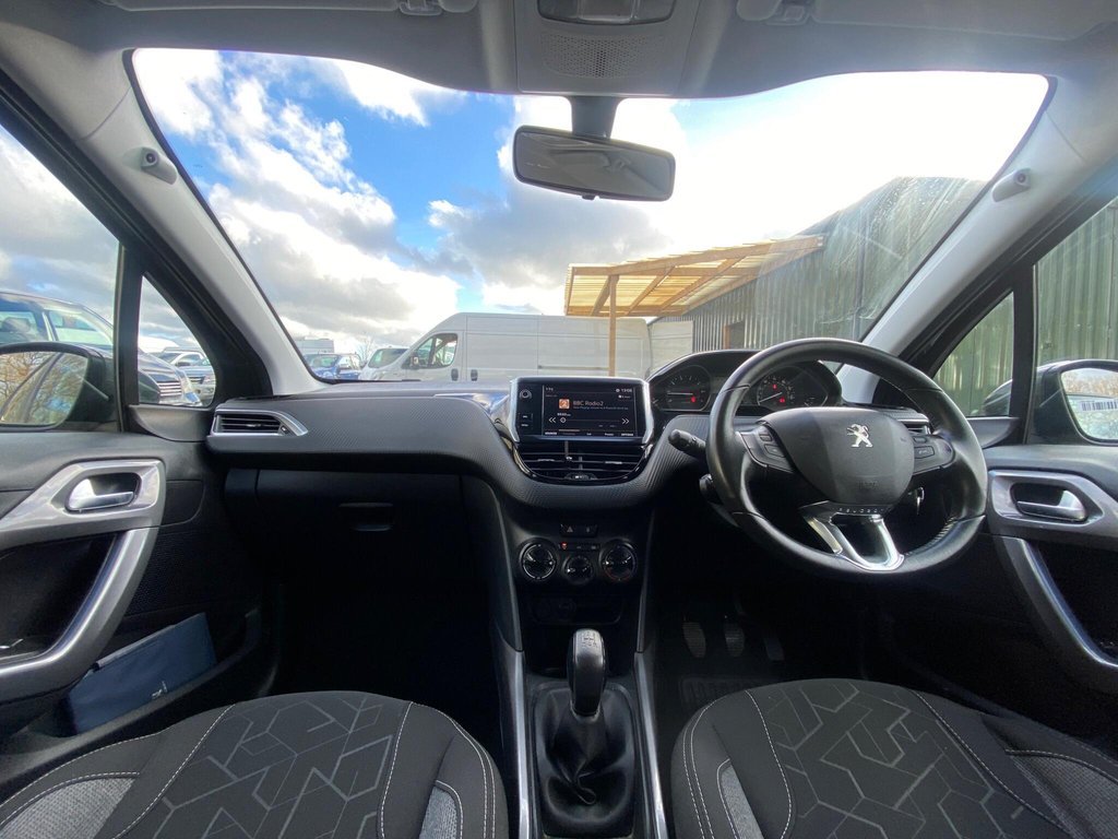 Used Peugeot 2008 2017 for sale - 77436517: Photo 8