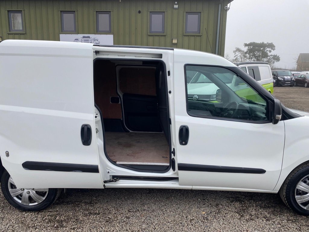 Used Vauxhall Combo 2018 for sale - 77755240: Photo 11