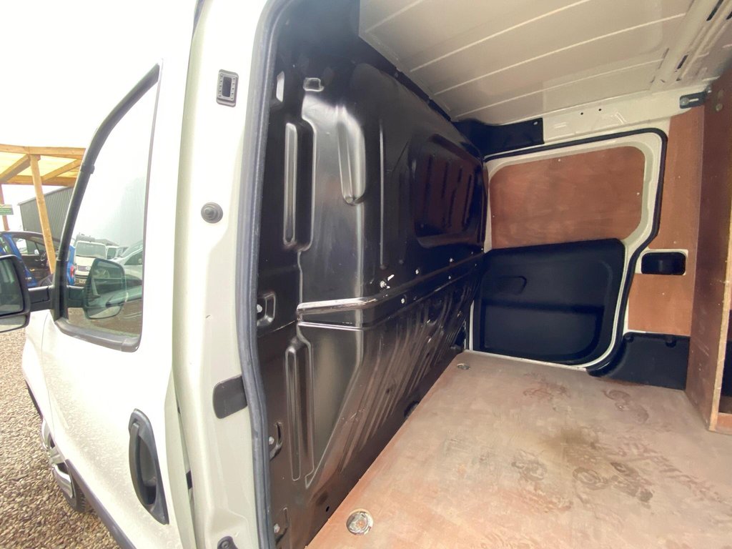 Used Vauxhall Combo 2018 for sale - 77755240: Photo 21