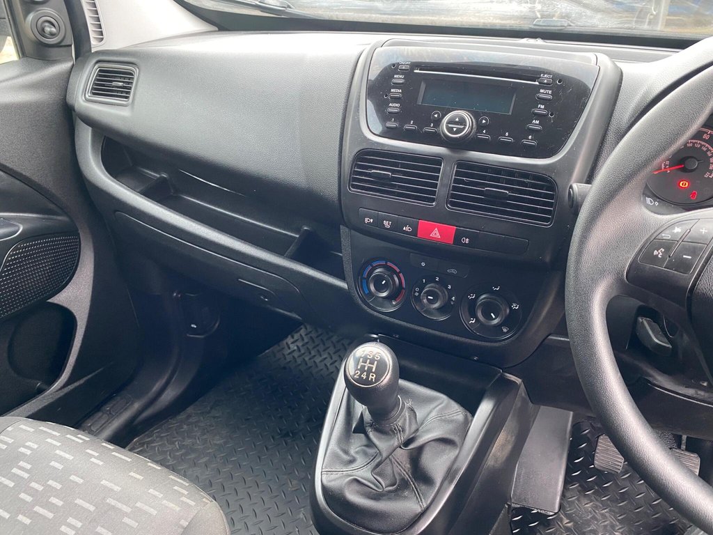 Used Vauxhall Combo 2018 for sale - 77755240: Photo 8