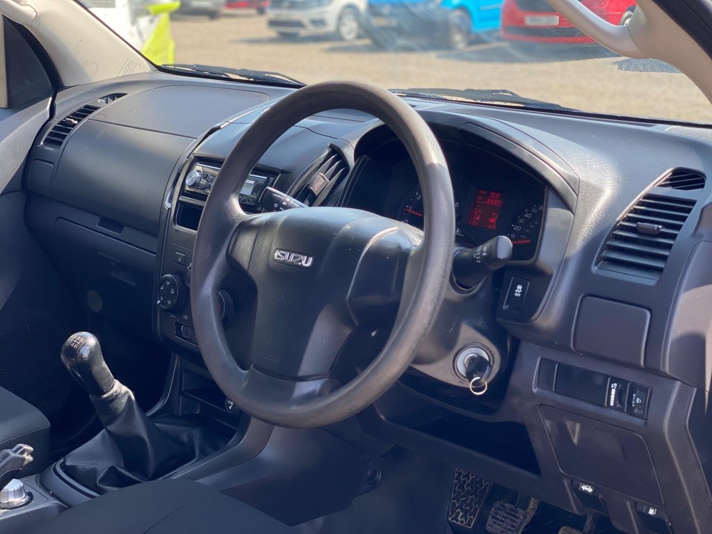 Used Isuzu D-Max 2017 for sale - 78172492: Photo 32