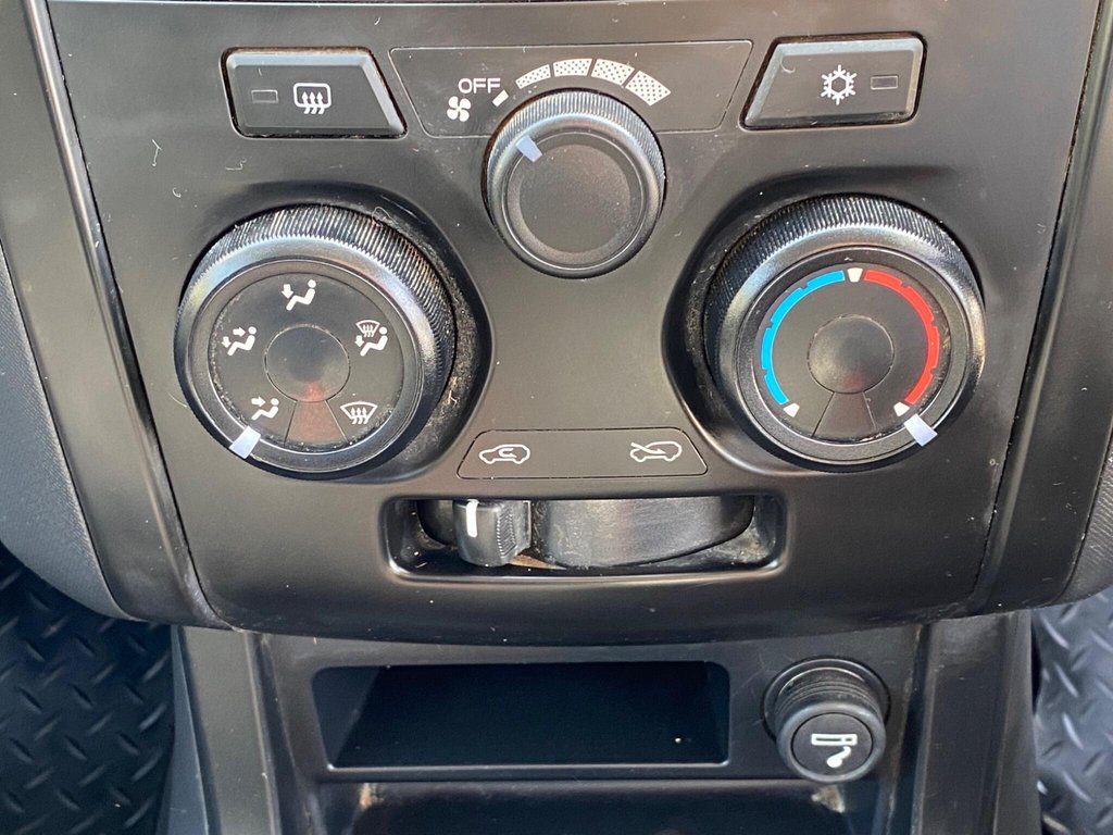 Used Isuzu D-Max 2017 for sale - 78172492: Photo 35