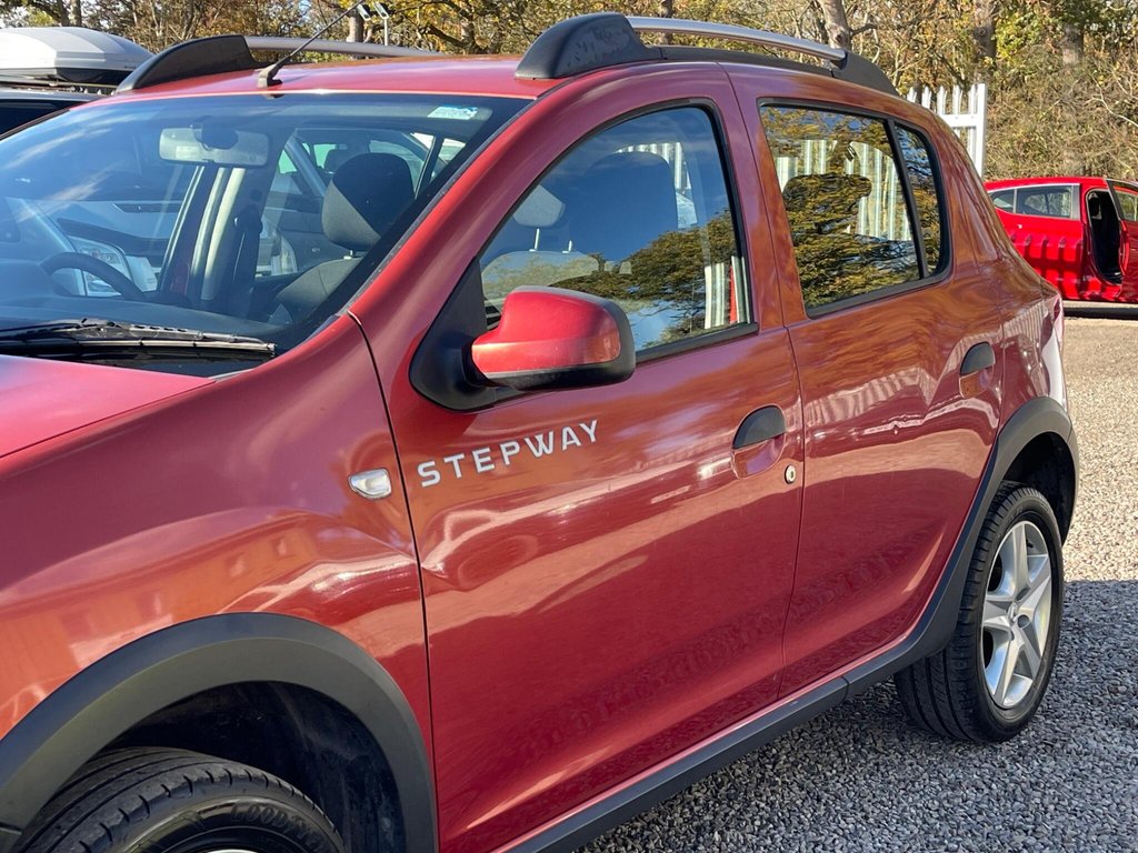 Used Dacia Sandero Stepway 2015 for sale - 76454686: Photo 24
