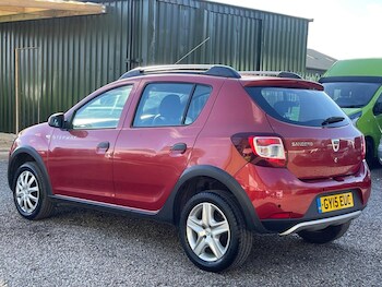 Used Dacia Sandero Stepway 2015 for sale - 76454686: Photo