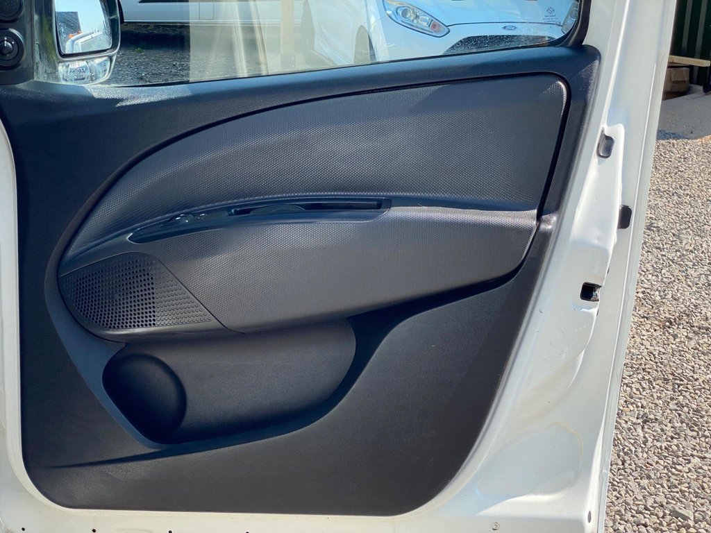 Used Fiat Doblo 2015 for sale - 76528735: Photo 42