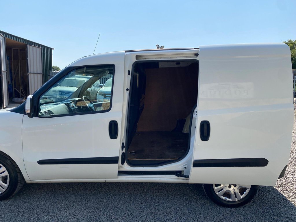 Used Fiat Doblo 2015 for sale - 76528735: Photo 45