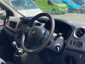 Used Renault Trafic 2015 for sale - 79170773: Photo