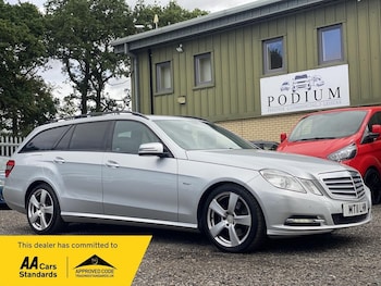 Used Mercedes-Benz E Class 2011 for sale - 79327935: Photo