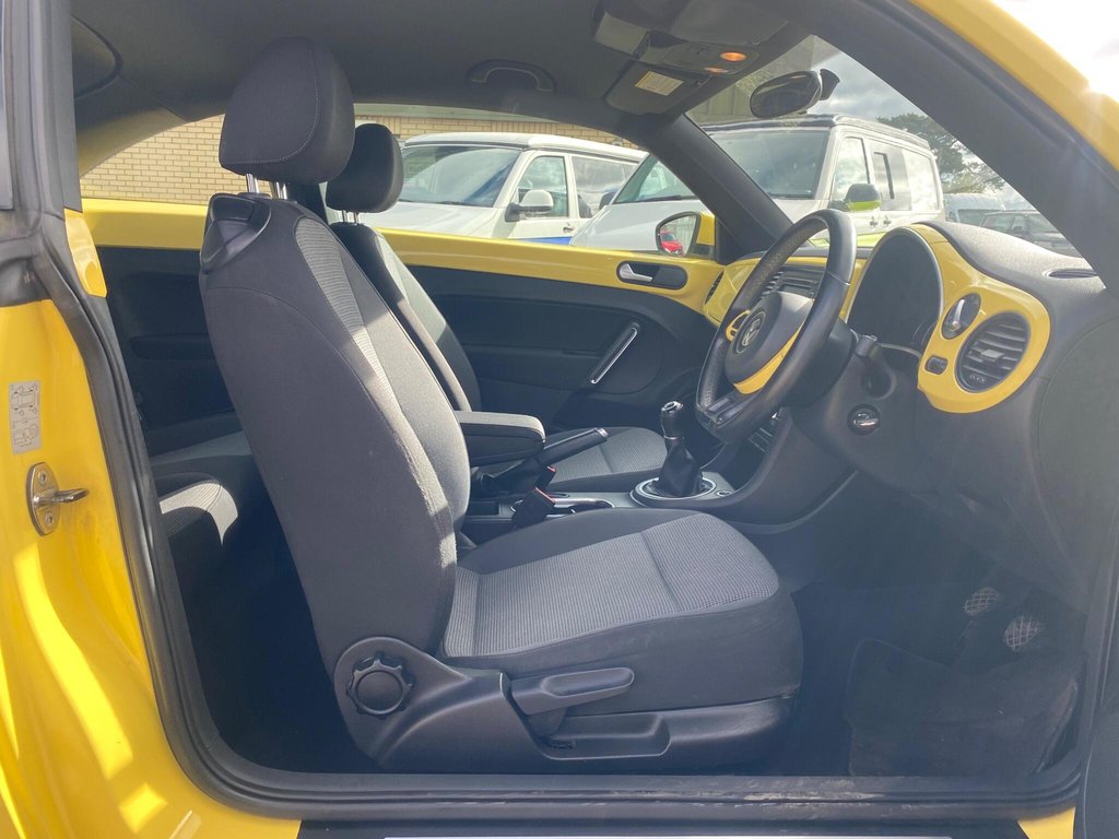 Used Volkswagen Beetle 2014 for sale - 78140711: Photo 7