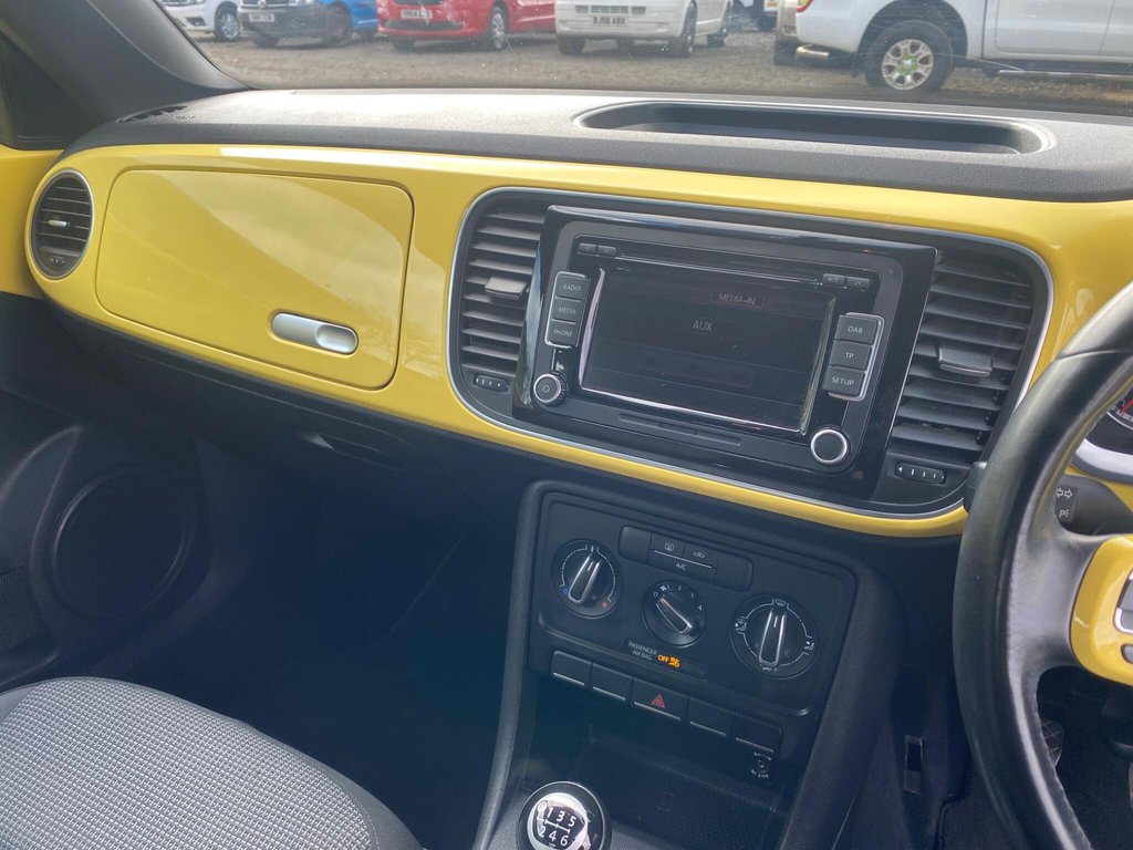 Used Volkswagen Beetle 2014 for sale - 78140711: Photo 8